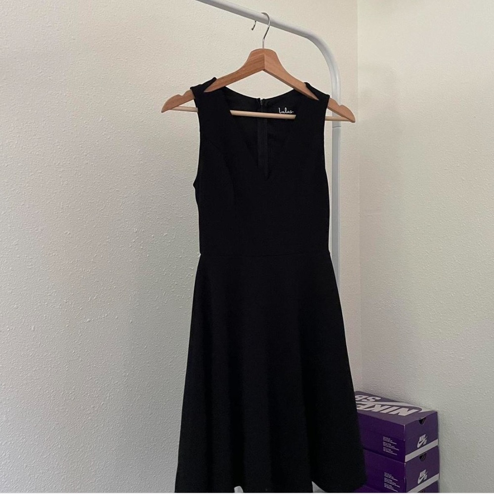 Lulu's Classic Black Midi Dress
